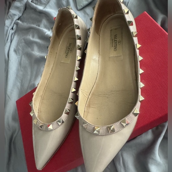 Valentino Garavani Shoes - Valentino Garavani Patent Rockstud Ballet Flat